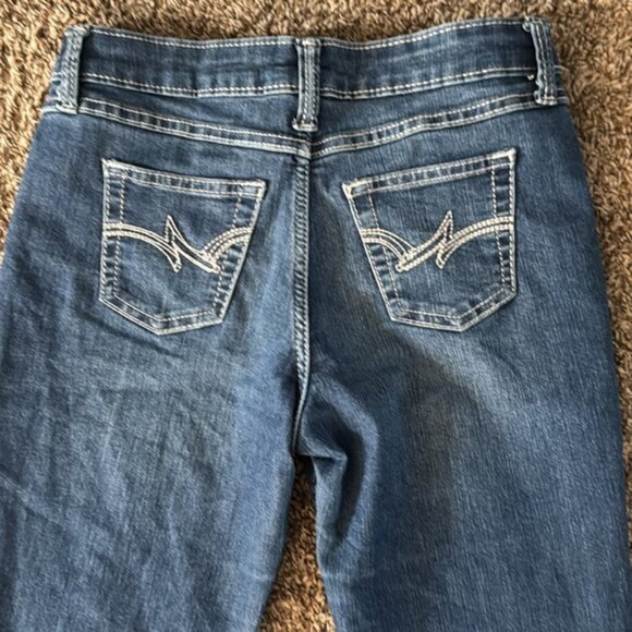 Wrangler 14 Medium Wash Bootcut Jeans - Picture 6 of 8